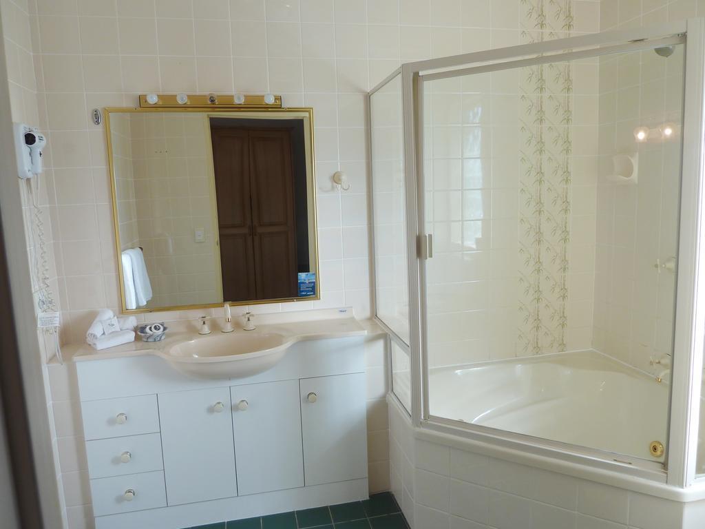 Puffers Inn Loganholme Oda fotoğraf